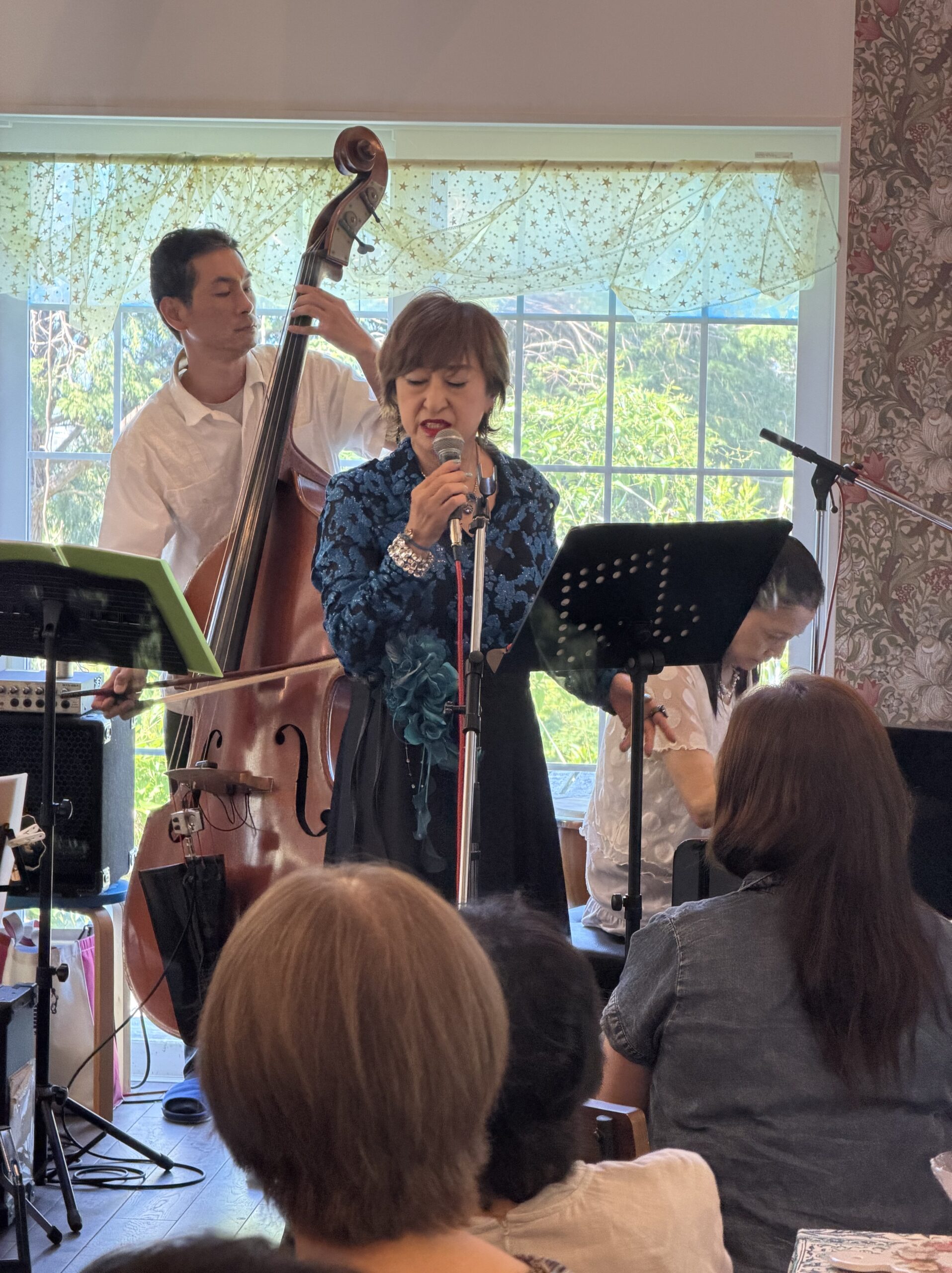 木造ホールでのピアノ伴奏コンサート